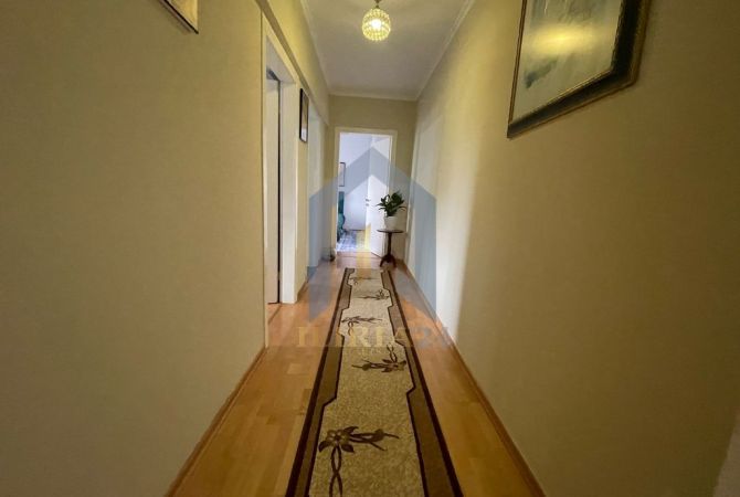 Shtepi ne shitje Apartament ne Tirane, 2+1, Mobilimi E mobiluar, Pagesa 140,000  Euro.
