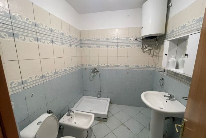 Shtepi me qera Apartament ne Tirane, 1+1, Mobilimi E mobiluar, Pagesa 550  Euro.
