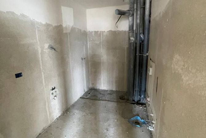 Shtepi ne shitje Apartament ne Tirane, 1+1, Mobilimi Bosh, pa mobiluar, Pagesa 128,000  Euro.