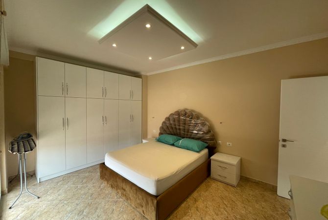 Shtepi me qera 2+1 ne Tirane - 800 Euro