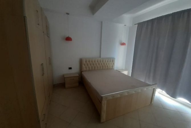Shtepi ne shitje Apartament ne Tirane, 1+1, Mobilimi E mobiluar, Pagesa 76,000  Euro.