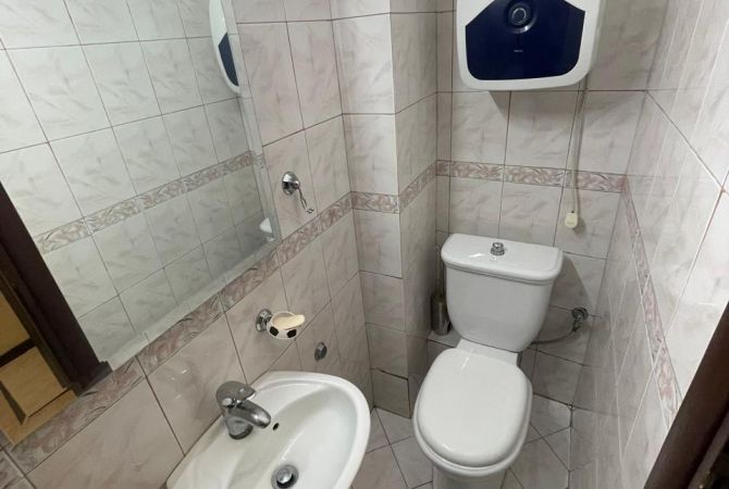 Shtepi me qera Apartament ne Tirane, 2+1, Mobilimi E mobiluar, Pagesa 650  Euro.