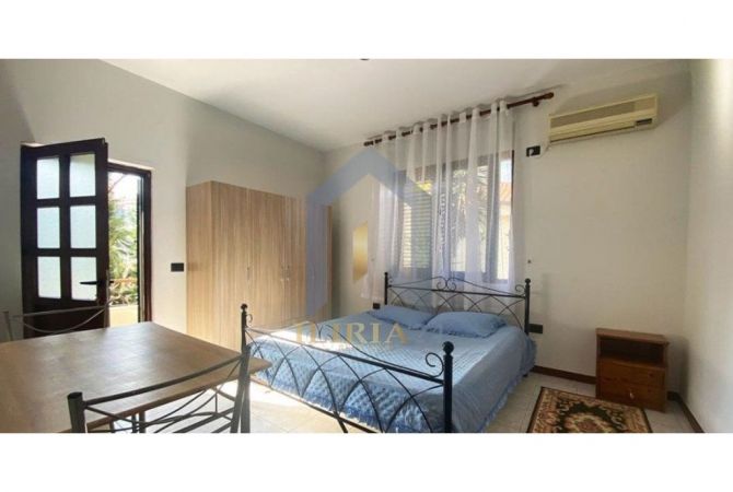 Shtepi ne shitje Vila Luksoze ne Tirane, 7+1, Mobilimi E mobiluar, Pagesa 465,000  Euro.