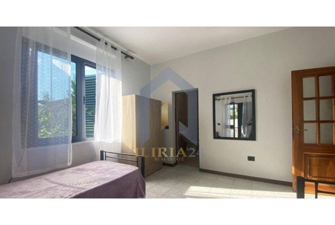 Shtepi ne shitje Vila Luksoze ne Tirane, 7+1, Mobilimi E mobiluar, Pagesa 465,000  Euro.