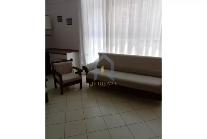 Shtepi me qera 2+1 ne Tirane - 430 Euro