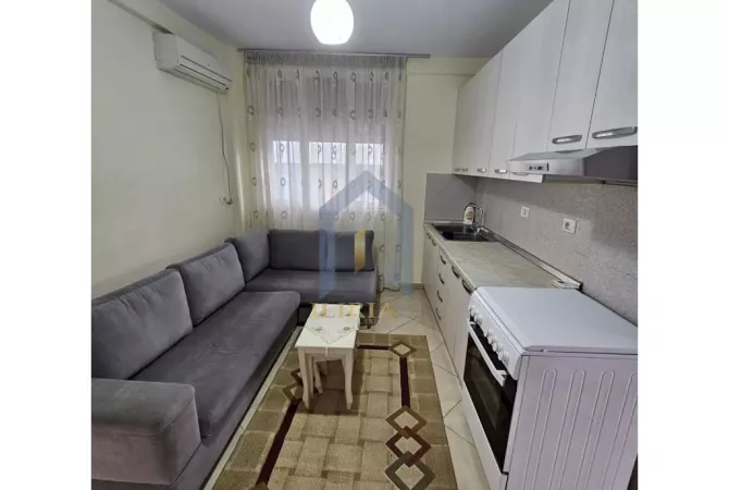 Shtepi me qera 1+1 ne Tirane - 450 Euro