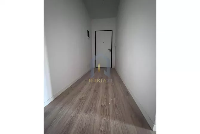 Shtepi ne shitje Apartament ne Tirane, 2+1, Mobilimi Bosh, pa mobiluar, Pagesa 99,000  Euro.