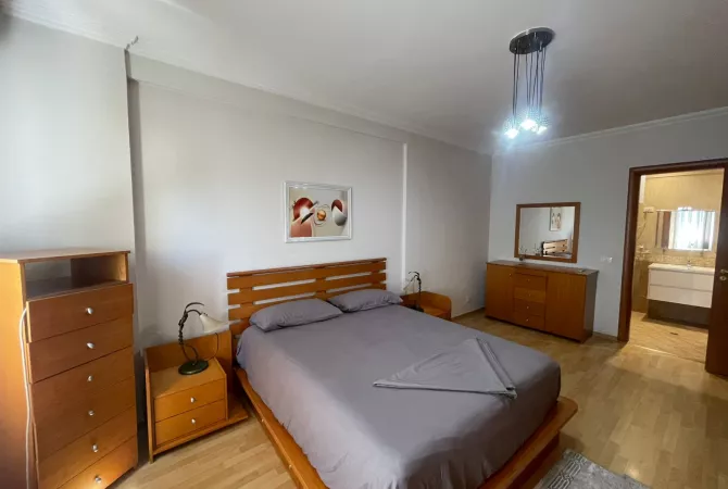 Shtepi me qera Apartament ne Tirane, 2+1, Mobilimi E mobiluar, Pagesa 800  Euro.