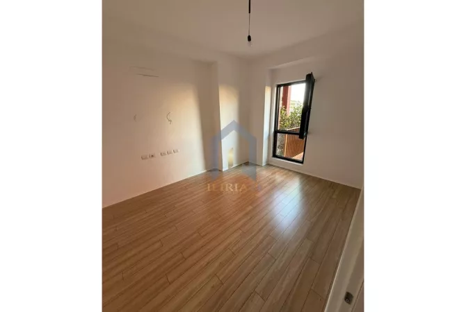 Ambjent biznesi me qira Rruga e Kavajes "Tirana Garden Building"