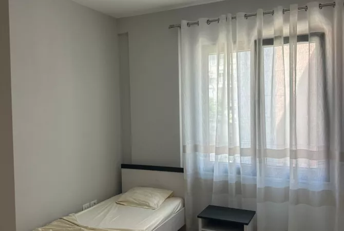 Shtepi me qera 2+1 ne Tirane - 650 Euro