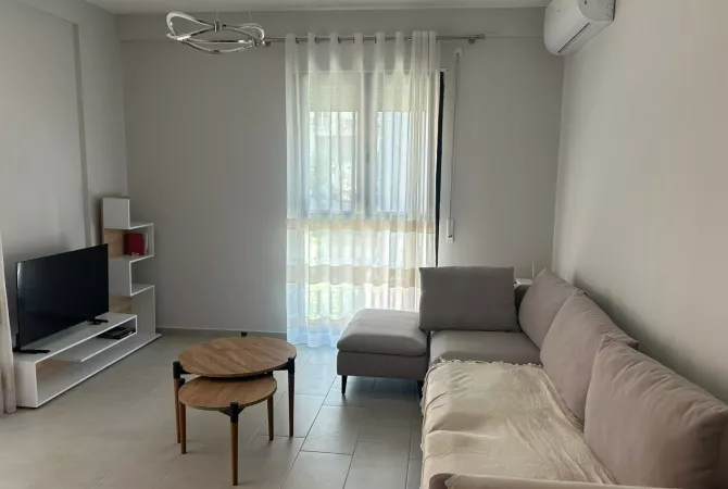 Shtepi me qera Apartament ne Tirane, 2+1, Mobilimi E mobiluar, Pagesa 650  Euro.