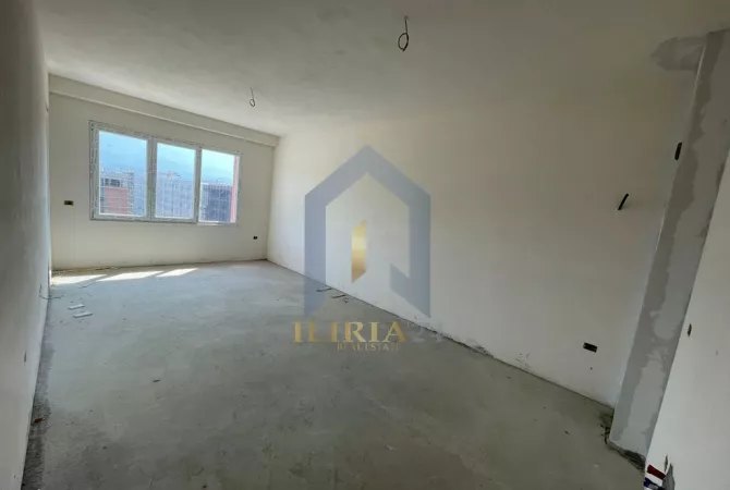 Shtepi ne shitje Apartament ne Tirane, 2+1, Mobilimi Bosh, pa mobiluar, Pagesa 121,062  Euro.