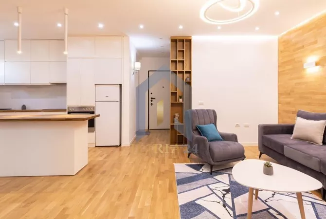 Shtepi ne shitje Apartament ne Tirane, 2+1, Mobilimi E mobiluar, Pagesa 252,000  Euro.