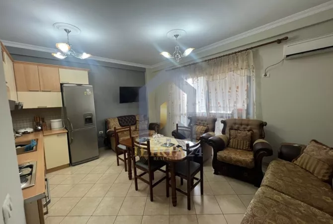 Shtepi me qera 1+1 ne Tirane - 350 Euro