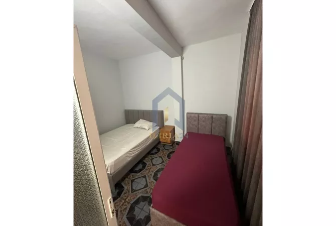 Shtepi me qera Apartament ne Tirane, 2+1, Mobilimi E mobiluar, Pagesa 500  Euro.