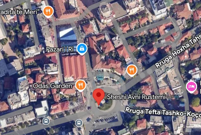 Ambiente Commerciale in Affitto 1+1 a Tirana - 800 Euro