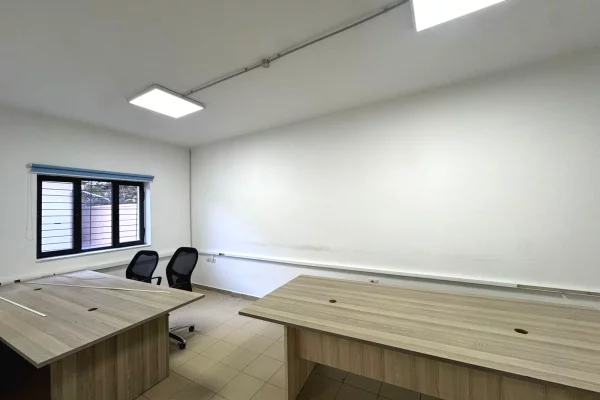 Ambient biznesi me qira tek “Pazari I Ri” Sheshi “Avni Rustemi”