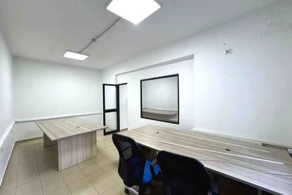 Ambient biznesi me qira tek “Pazari I Ri” Sheshi “Avni Rustemi”