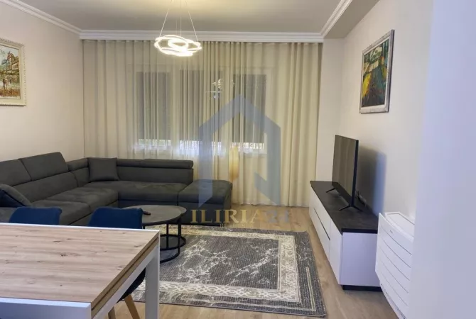 Shtepi me qera 2+1 ne Tirane - 1,300 Euro