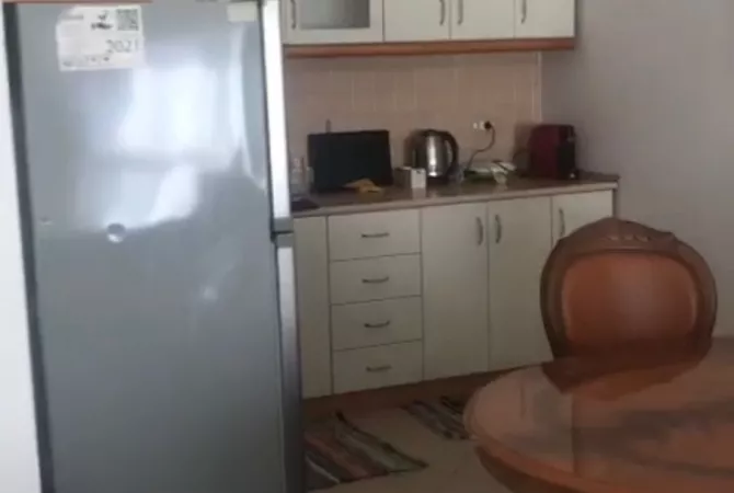 Shtepi me qera Apartament ne Tirane, 1+1, Mobilimi E mobiluar, Pagesa 550  Euro.