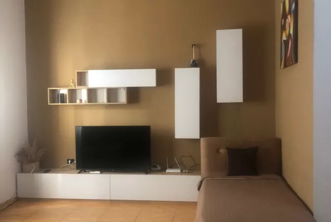 Shtepi me qera 1+1 ne Tirane - 550 Euro
