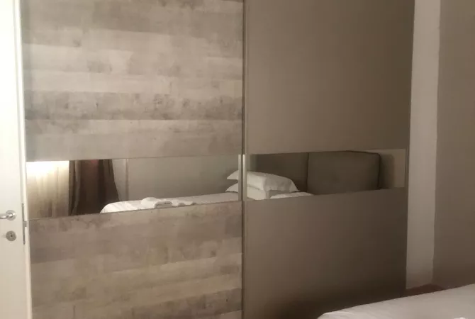 Shtepi me qera Apartament ne Tirane, 1+1, Mobilimi E mobiluar, Pagesa 550  Euro.