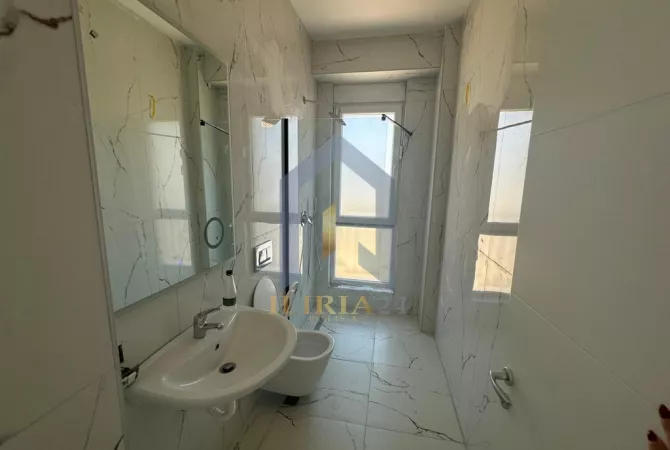 Shtepi me qera 2+1 ne Tirane - 800 Euro