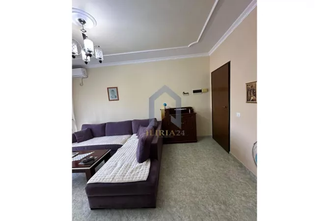 Shtepi me qera 2+1 ne Tirane - 550 Euro