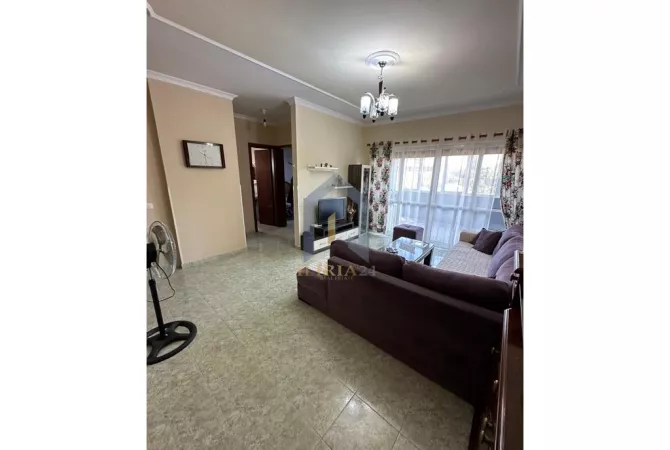 Shtepi me qera Apartament ne Tirane, 2+1, Mobilimi E mobiluar, Pagesa 550  Euro.
