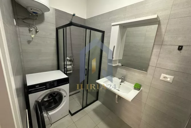 Shtepi me qera Apartament ne Tirane, 2+1, Mobilimi Pjeserisht e mobiluar, Pagesa 850  Euro.