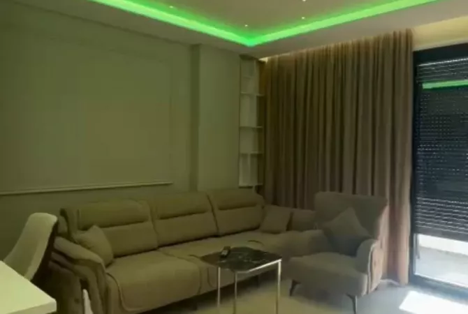 Shtepi me qera Apartament ne Tirane, 2+1, Mobilimi Pjeserisht e mobiluar, Pagesa 650  Euro.