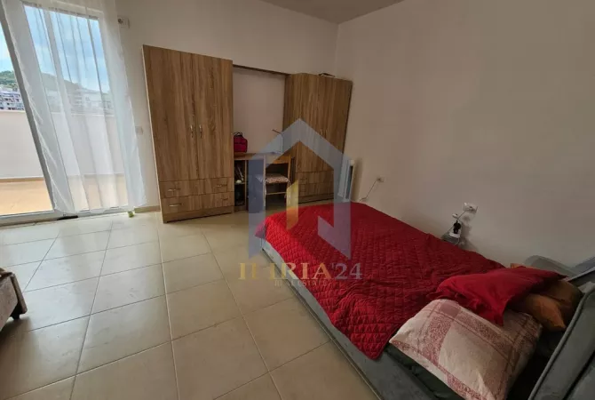 Shtepi me qera 2+1 ne Tirane - 520 Euro