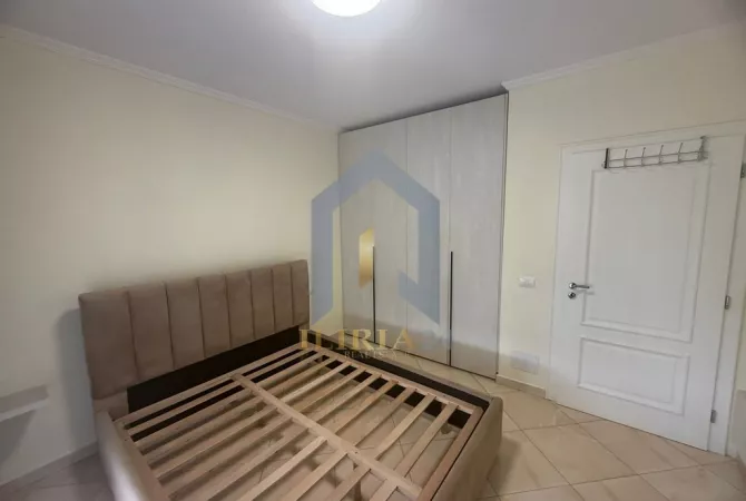 Shtepi me qera Apartament ne Tirane, 1+1, Mobilimi E mobiluar, Pagesa 600  Euro.