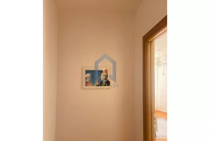 Shtepi me qera 1+1 ne Tirane - 450 Euro