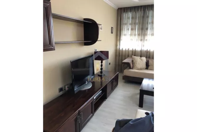 Shtepi me qera 3+1 ne Tirane - 900 Euro