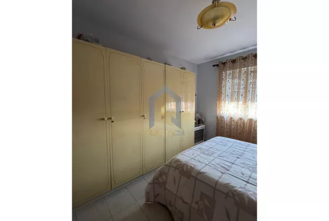 Shtepi me qera Apartament ne Tirane, 2+1, Mobilimi E mobiluar, Pagesa 5,000  Euro.