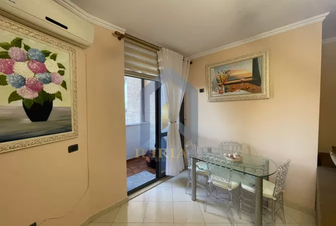 Shtepi me qera Garsoniere ne Tirane - 600 Euro