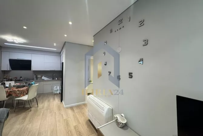 Shtepi me qera 2+1 ne Tirane - 850 Euro