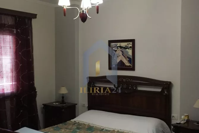 Shtepi me qera Apartament ne Tirane, 2+1, Mobilimi E mobiluar, Pagesa 700  Euro.