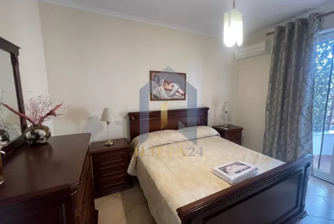 Shtepi me qera 3+1 ne Tirane - 1,000 Euro