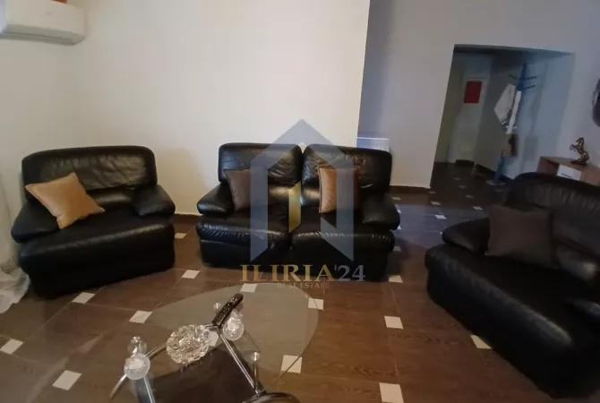 Shtepi me qera 2+1 ne Tirane - 700 Euro
