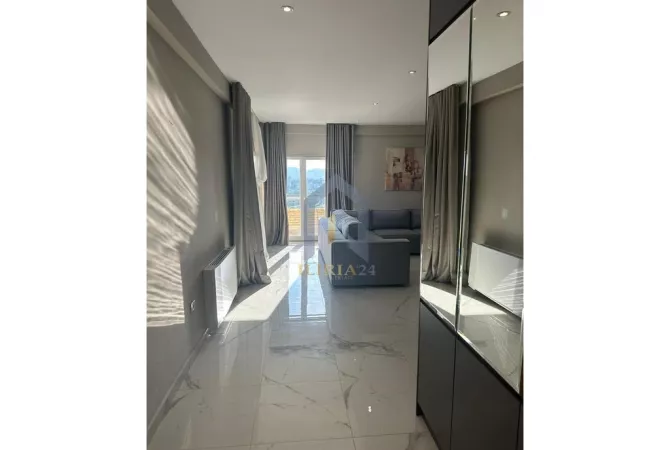 Shtepi me qera Apartament ne Tirane, 3+1, Mobilimi E mobiluar, Pagesa 1,000  Euro.