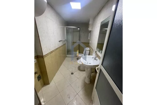 Ambient me qira ne “Bllok” per zyra