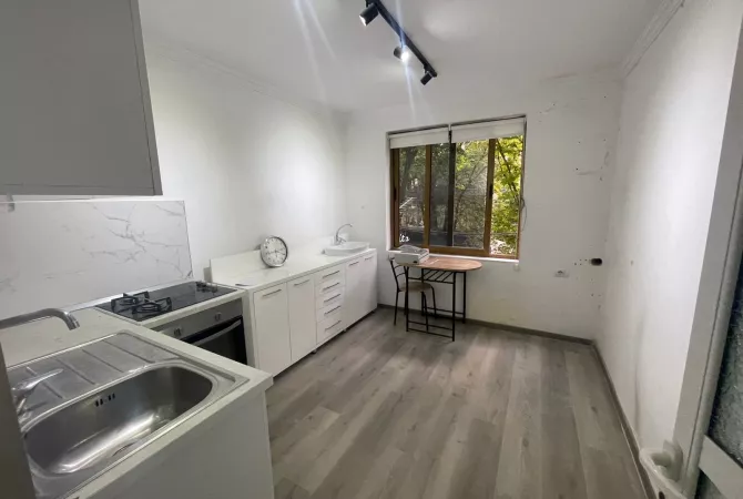 Ambient me qira ne “Bllok” per zyra