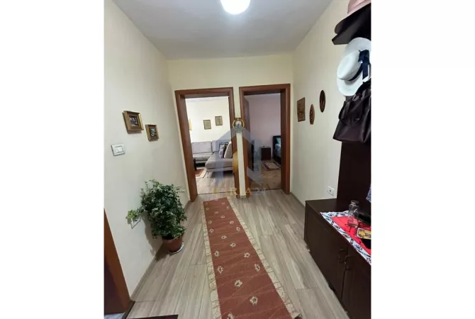 Shtepi me qera Apartament ne Tirane, 1+1, Mobilimi E mobiluar, Pagesa 550  Euro.
