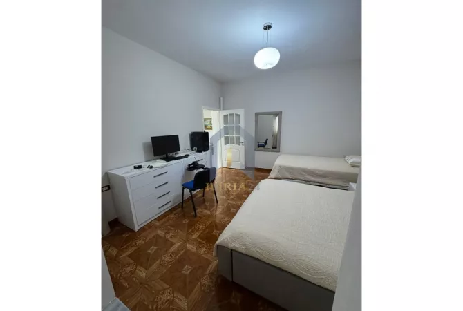 Shtepi me qera 2+1 ne Tirane - 800 Euro