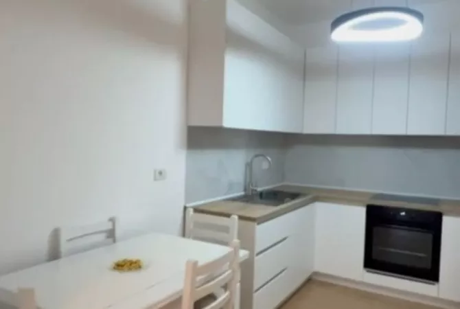 Shtepi me qera 2+1 ne Tirane - 750 Euro