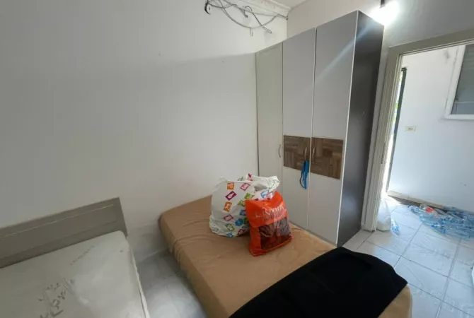 Shtepi me qera Shtepi Private ne Tirane, 1+1, Mobilimi E mobiluar, Pagesa 350  Euro.