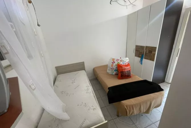 Shtepi me qera Shtepi Private ne Tirane, 1+1, Mobilimi E mobiluar, Pagesa 350  Euro.