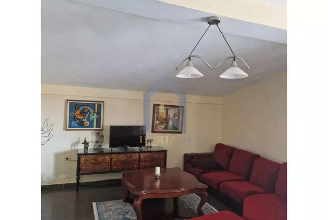 Shtepi me qera 2+1 ne Tirane - 450 Euro